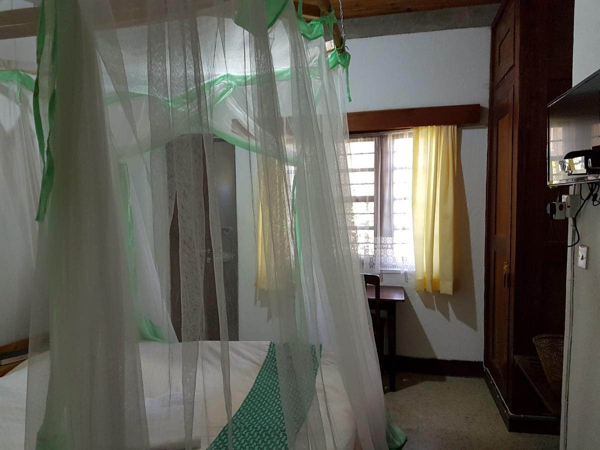 Hotel Karibuni Center Mbeya Esterno foto